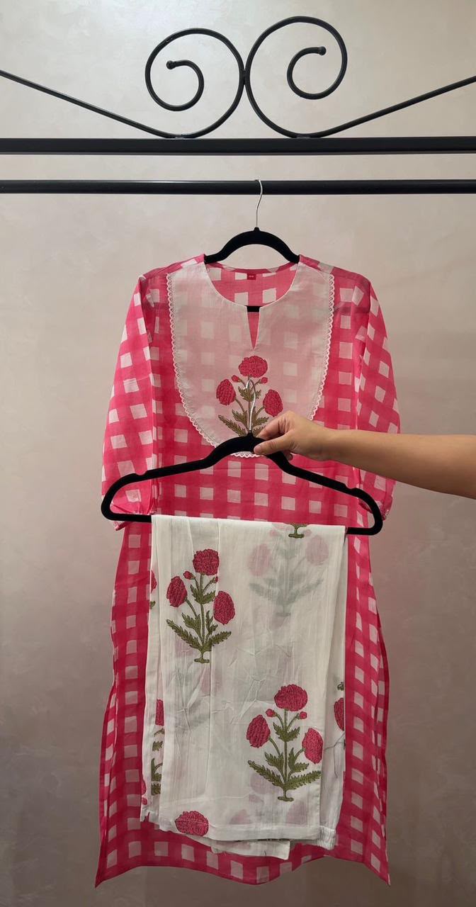 Co-ord Set With Elegant Floral Print Detailing